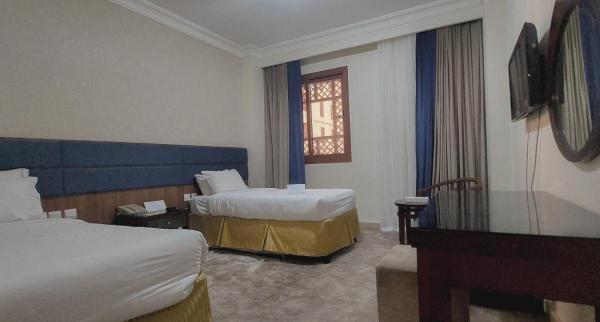 Rabwat Al Safwa Golden Hotel - image 9