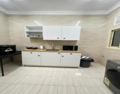 Luxurious Family 3 Bedrooms apartment 10 Mins Drive to Al-Masjid Nabawi - Qaswarah residence - image 11