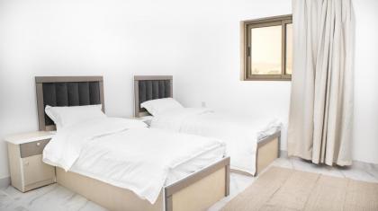 Comfortable & Big Family Apartments 10Mins Drive to Al-Masjid -Nabawi - image 12