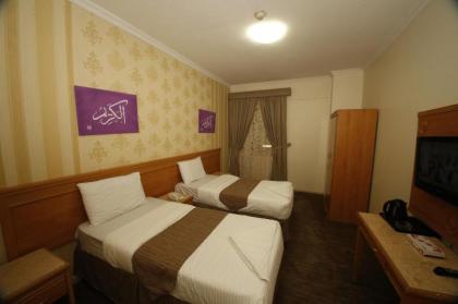 Guest Time Hotel - image 4