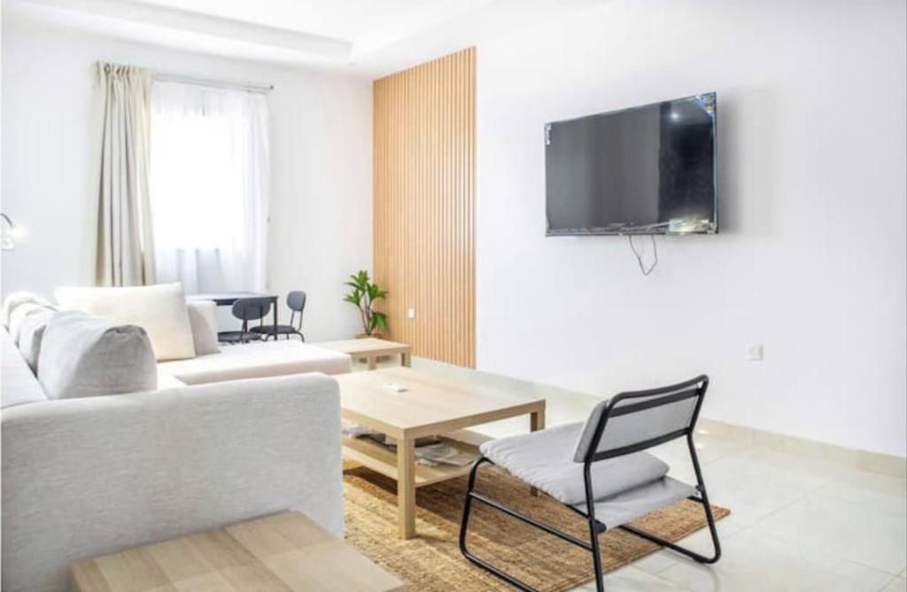 New Furnished Family Apartment with Fast Wi-fi