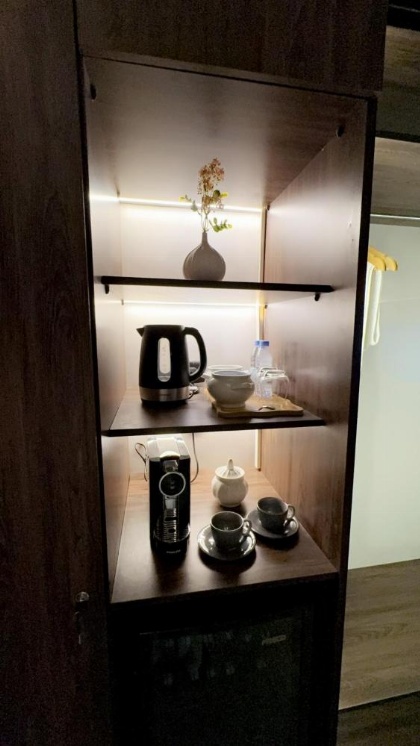 Luxury Studio Apartment - image 7