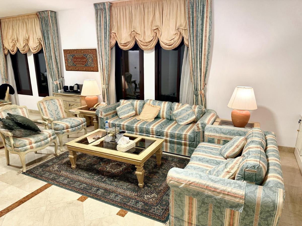 Dar Kholoud Taibah Luxury Suite - Masjid Nabawi Steps away - image 2