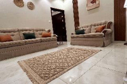 شقة مكونة من غرفة نوم ومجلس وحمام ومطبخAQN HOME  - image 5